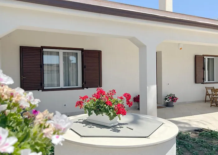 Villa Sole Near The Sandy Beach, Parking & Wifi